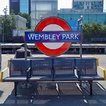 Modern, Stylish, Canalside Penthouse Apartment Next To Wembley Stadium!