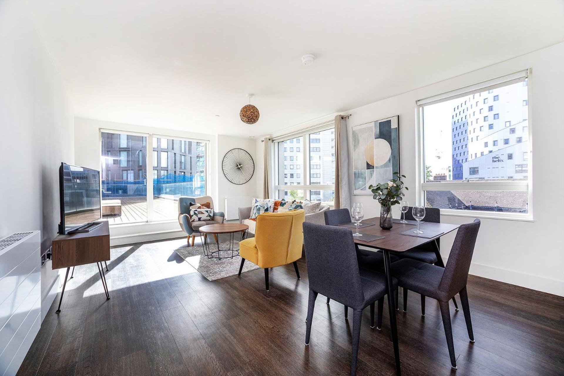 Modern, Stylish, Canalside Penthouse Next To Wembley Stadium! Appartamento